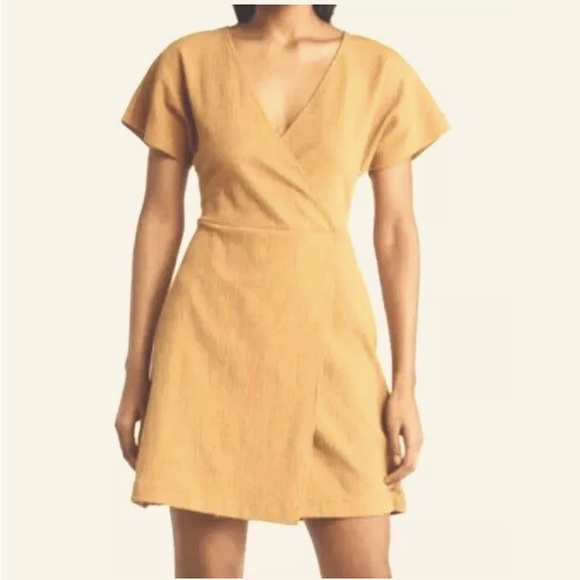 Madewell crossfront flutter sleeve Mini dress. Camel color. Size S - Picture 3 of 10